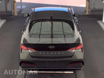 2026 Hyundai Elantra SEL Sport - miniatura 5