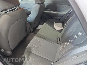 2026 Hyundai Elantra SEL Sport Premium - miniatura 10