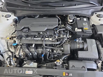2026 Hyundai Elantra SEL Sport Premium - miniatura 12