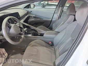 2026 Hyundai Elantra SEL Sport Premium - miniatura 7