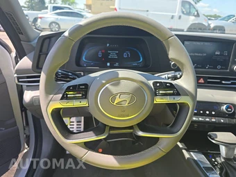 2026 Hyundai Elantra SEL Sport Premium - miniatura 10