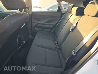 2026 Hyundai Kona SE - miniatura 13