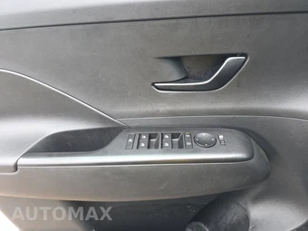 2026 Hyundai Kona SE - miniatura 9