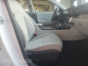 2026 Hyundai Kona SE - miniatura 8