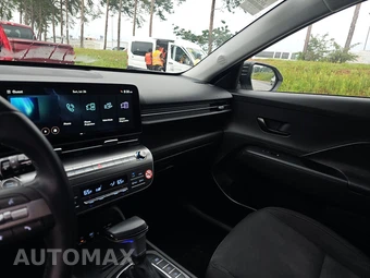 2026 Hyundai Kona SEL Sport - miniatura 11