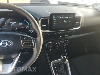 2026 Hyundai Venue SE – miniatura 11