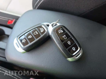 2026 Hyundai Venue SEL - miniatura 8