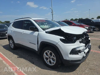 2026 Jeep Compass Latitude - miniatura 3