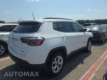 2026 Jeep Compass Latitude - miniatura 4