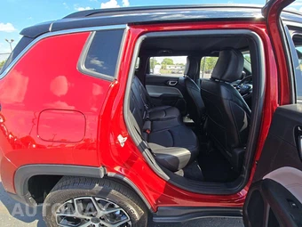 2026 Jeep Compass Limited - miniatura 13