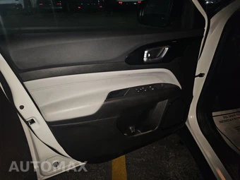 2026 Jeep Compass Limited - miniatura 9