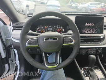 2026 Jeep Compass Limited - miniatura 10