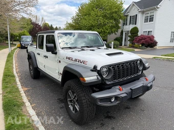 2026 Jeep Gladiator Mojave Crew Cab Medium Bed - miniatura 3