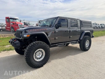 2026 Jeep Gladiator Mojave X Crew Cab Medium Bed - car from the USA, Manheim Buy-Now listing at AUTOMAX