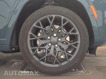 2026 Jeep Grand Cherokee L Summit - miniatura 10