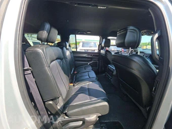 2026 Jeep Grand Wagoneer L Limited Altitude - miniatura 17