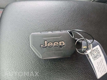2026 Jeep Wrangler 4 Door Rubicon - miniatura 5