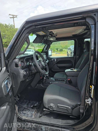 2026 Jeep Wrangler 4 Door Rubicon - miniatura 3