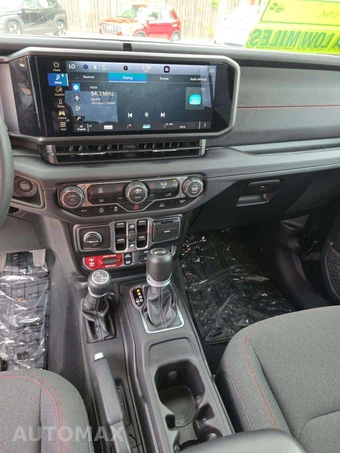 2026 Jeep Wrangler 4 Door Rubicon - miniatura 7