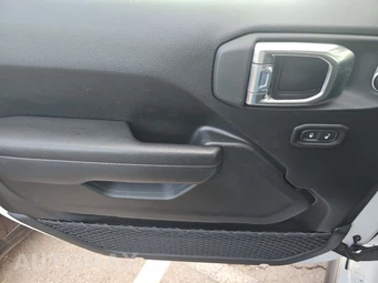 2026 Jeep Wrangler 4 Door Rubicon - miniatura 9