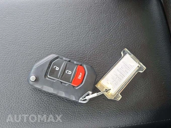 2026 Jeep Wrangler 4 Door Rubicon - miniatura 2