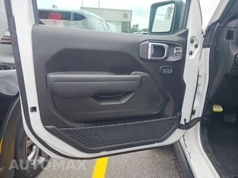 2026 Jeep Wrangler 4 Door Rubicon - miniatura 9