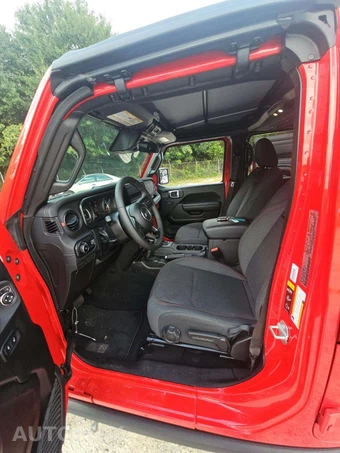 2026 Jeep Wrangler 4 Door Rubicon - miniatura 7