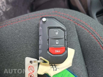 2026 Jeep Wrangler 4 Door Rubicon - miniatura 5