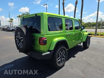 2026 Jeep Wrangler 4 Door Sahara - miniatura 3