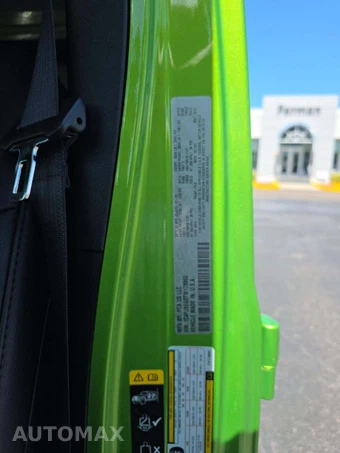 2026 Jeep Wrangler 4 Door Sahara - miniatura 5