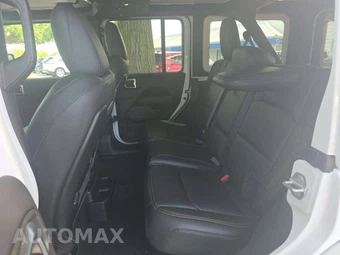 2026 Jeep Wrangler 4 Door Sahara - miniatura 13