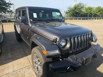 2026 Jeep Wrangler 4 Door Sahara - miniatura 3