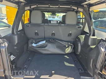 2026 Jeep Wrangler 4 Door Sahara - miniatura 16