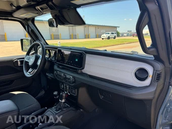 2026 Jeep Wrangler 4 Door Sahara - miniatura 17