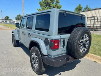 2026 Jeep Wrangler 4 Door Sahara - miniatura 8