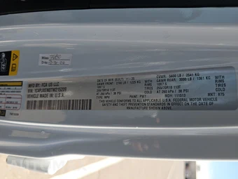 2026 Jeep Wrangler 4 Door Sahara - miniatura 14