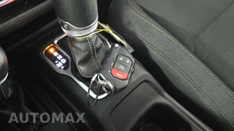 2026 Jeep Wrangler 4 Door Sahara - miniatura 18