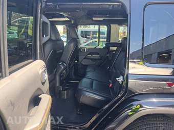 2026 Jeep Wrangler 4 Door Sahara - miniatura 13
