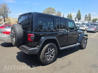 2026 Jeep Wrangler 4 Door Sahara - miniatura 4
