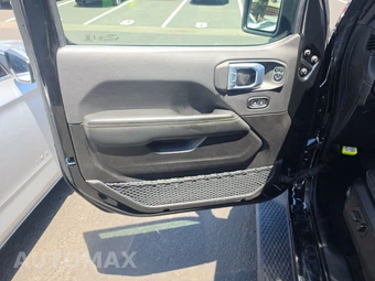 2026 Jeep Wrangler 4 Door Sahara - miniatura 9