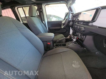 2026 Jeep Wrangler 4 Door Sahara - miniatura 8