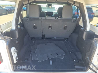 2026 Jeep Wrangler 4 Door Sahara - miniatura 16