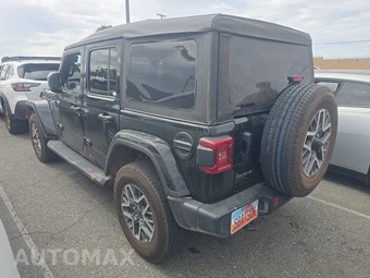 2026 Jeep Wrangler 4 Door Sahara - miniatura 6