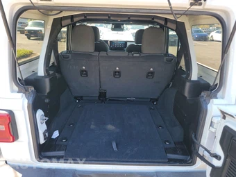 2026 Jeep Wrangler 4 Door Sahara - miniatura 16
