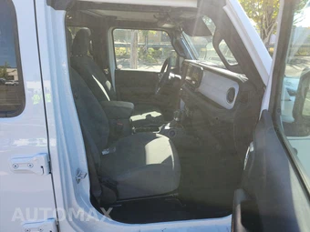 2026 Jeep Wrangler 4 Door Sahara - miniatura 8