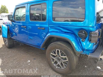 2026 Jeep Wrangler 4 Door Sahara - miniatura 15