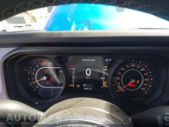 2026 Jeep Wrangler 4 Door Sahara - miniatura 8