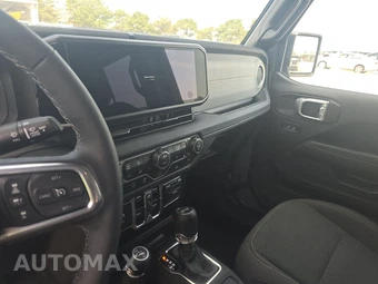 2026 Jeep Wrangler 4 Door Sahara - miniatura 11