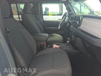 2026 Jeep Wrangler 4 Door Sahara - miniatura 8