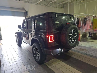 2026 Jeep Wrangler 4 Door Sahara - miniatura 2